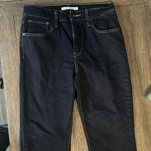 Levi’s 725 High Rise Bootcut Jeans. Size: W27 L30. NWOT